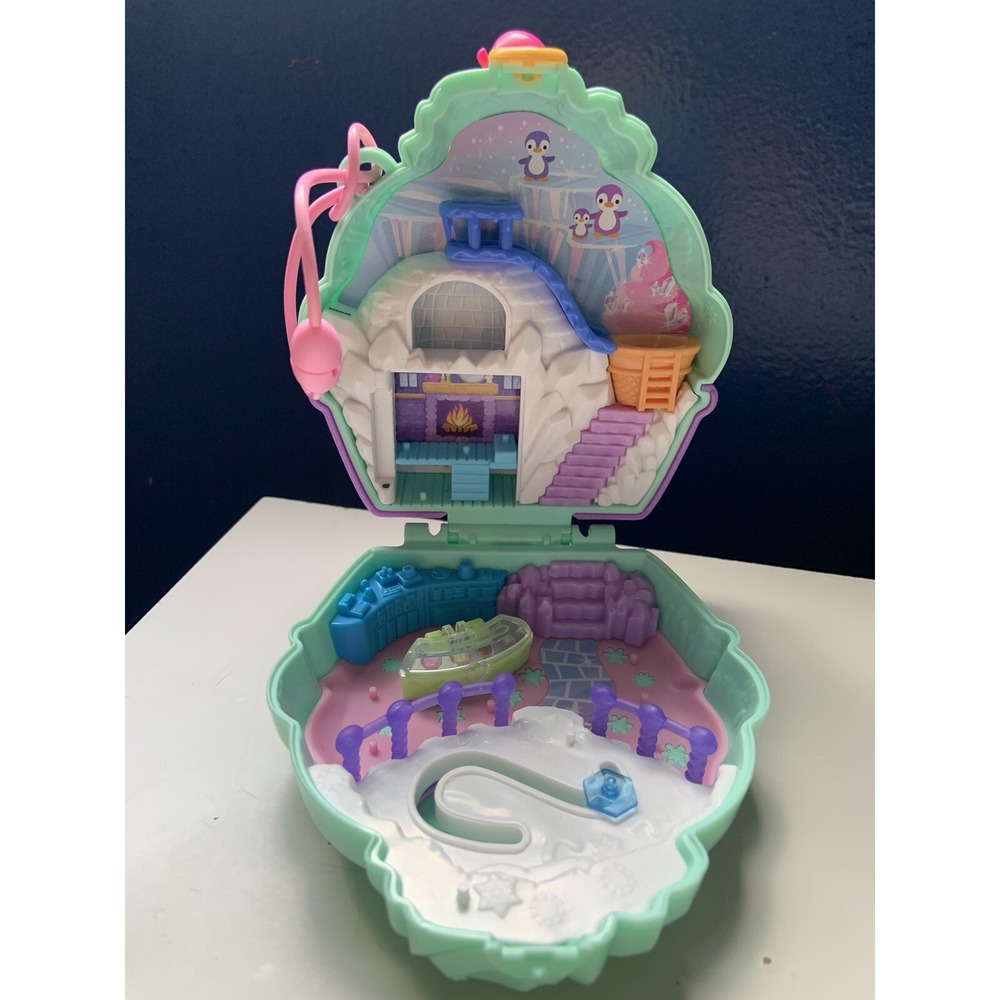 Polly Pocket Snow Sweet Penguin Winter Wonderland Theme Compact Playset 2023 Toy